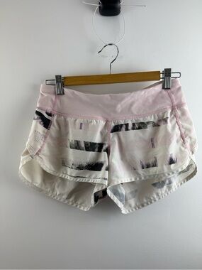Lululemon Run Speed Short 2.5 Pink Abstract Brushstroke Gold Details Size 4